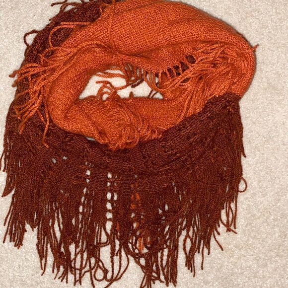 🍂Jeanne Simmons Fall Yarn Fringe Scarf!🍁 - Picture 5 of 11